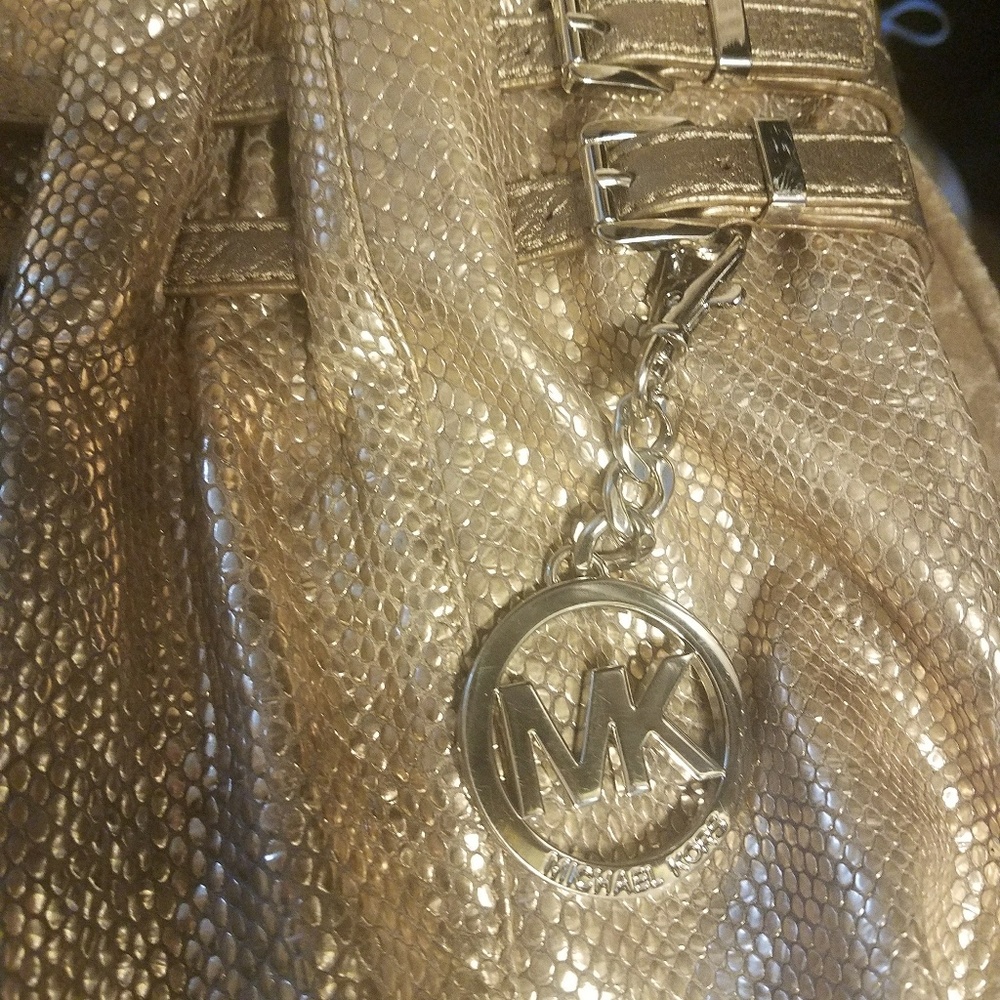Python print Michael Kors bag